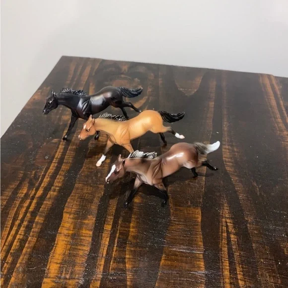 Breyer lot - Picture 3 of 5